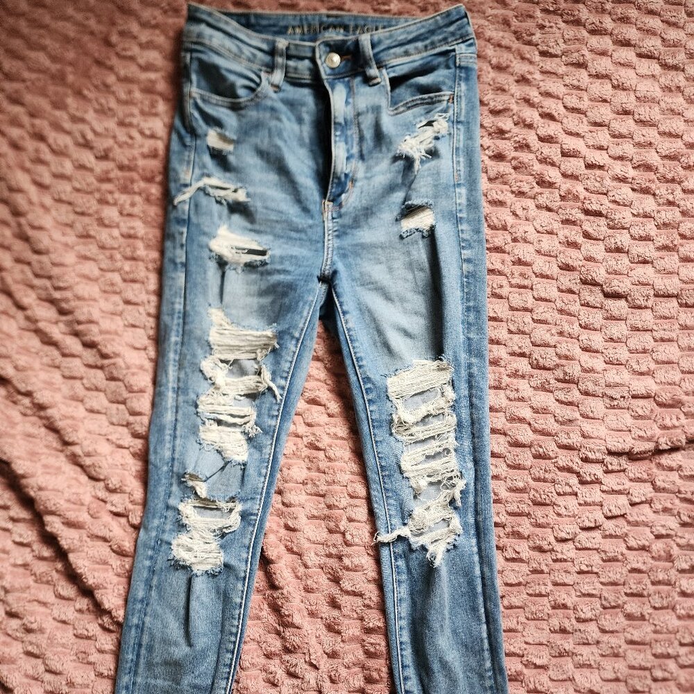 American Eagle Ripped Jeggings Size 8 short